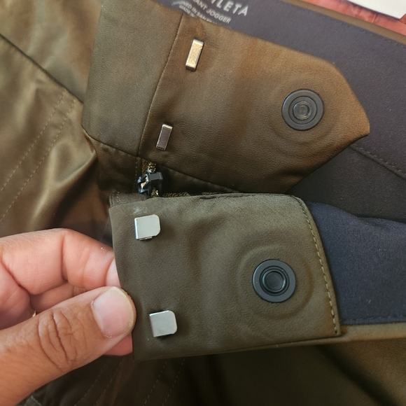 EUC ATHLETA RADIANT JOGGERS TORTUGA OLIVE SIZE 10 - Picture 8 of 12